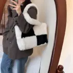 Large capacity splicing faux fur shoulder bag - Image 7
