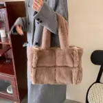 Large capacity splicing faux fur shoulder bag - Image 12