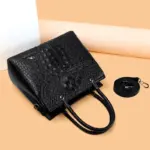 Crocodile pattern women tote bag - Image 9