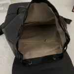 Large capacity solid color leather backpack - Image 11