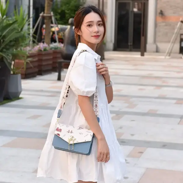 Modern stylish color printing sling bag - Image 12