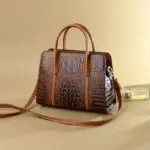 Crocodile embossed vintage women tote bag - Image 20
