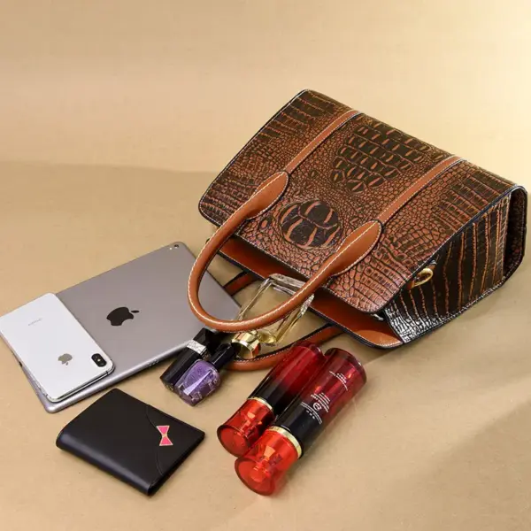 Crocodile embossed vintage women tote bag - Image 8