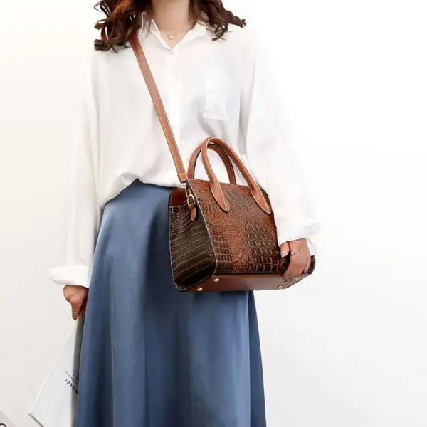 Crocodile embossed vintage women tote bag - Image 2