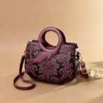 Flower embossed ring handle vintage handbag - Image 7