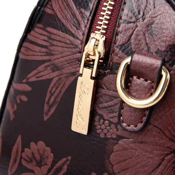 Flower embossed vintage tote bag - Image 5