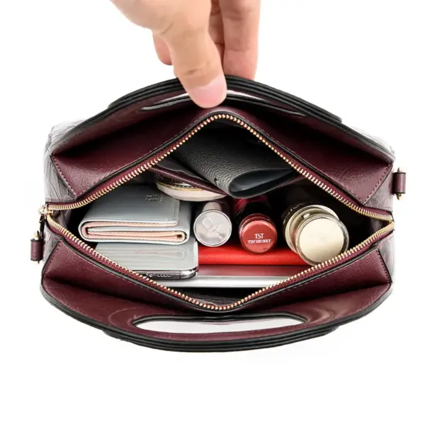 Flower embossed vintage tote bag - Image 14