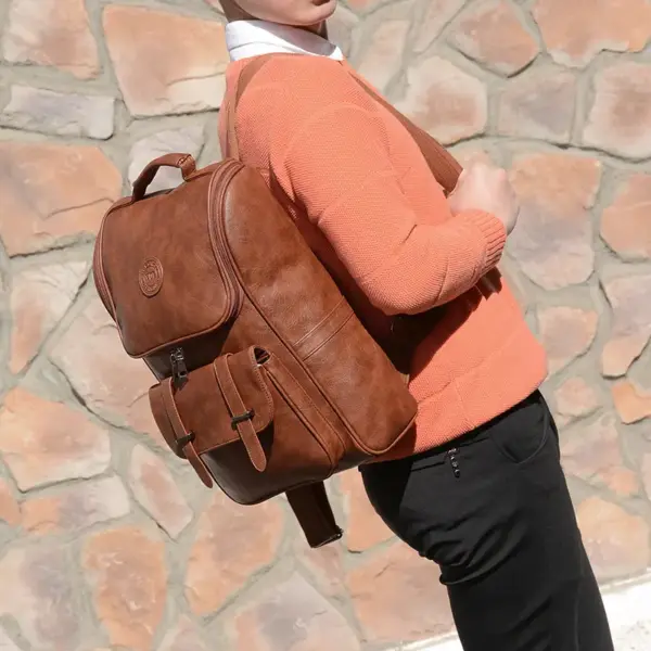 Large capacity classic leather backpack - Image 7