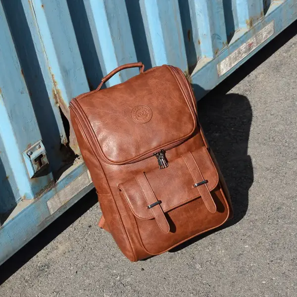 Large capacity classic leather backpack - Image 11