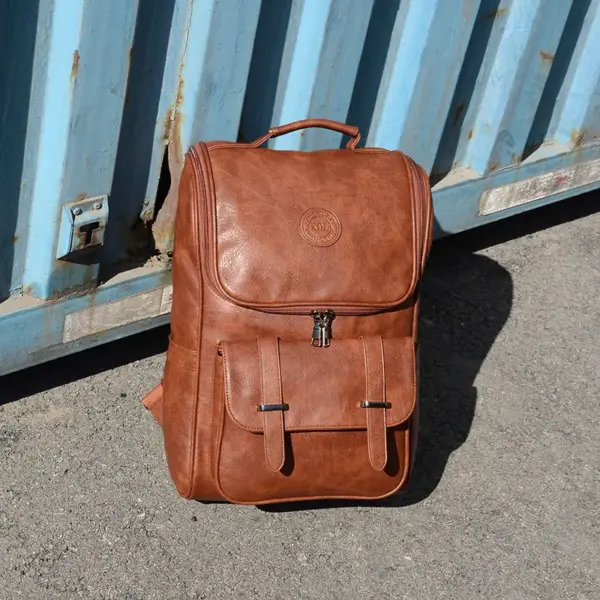 Large capacity classic leather backpack - Image 12