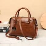 Vintage high quality commuter tote bag - Image 9