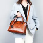 Vintage high quality commuter tote bag - Image 13