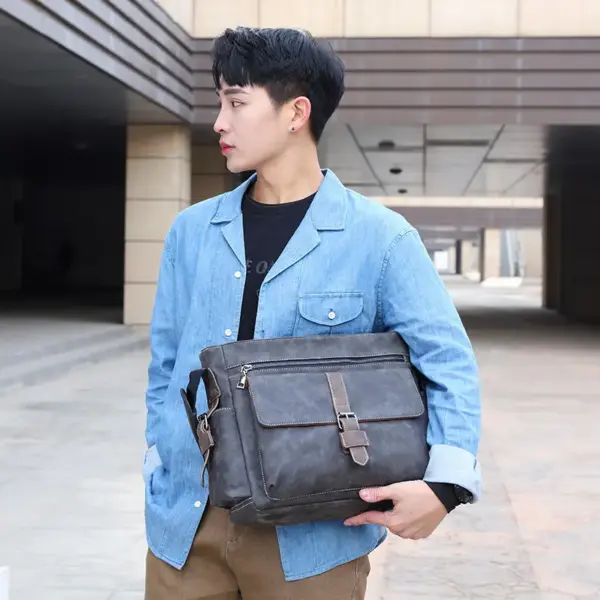 Vintage zipper closure mens messenger bag - Image 4