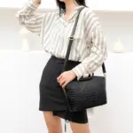 Round handle vintage croc tote bag - Image 18