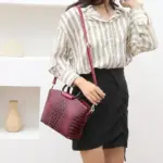 Round handle vintage croc tote bag - Image 19