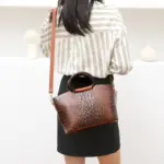 Round handle vintage croc tote bag - Image 22