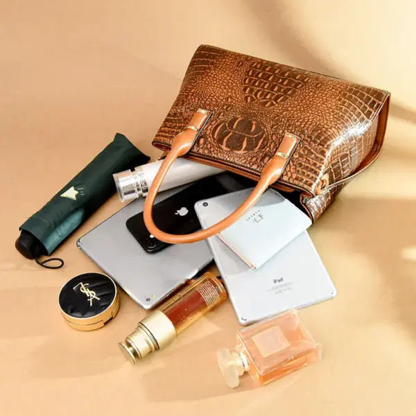 Vintage stylish crocodile tote bag - Image 15