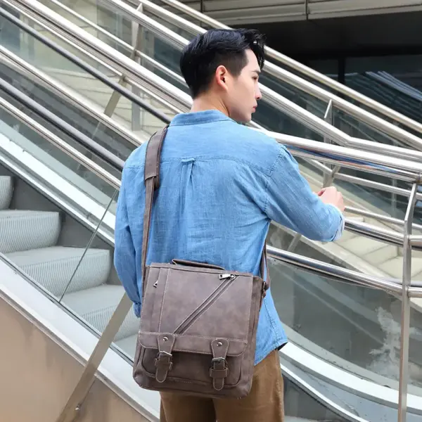 Multifunctional men`s leather messenger bag - Image 5