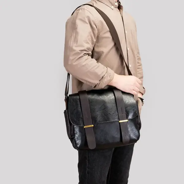 Vintage men`s leather messenger bag - Image 10