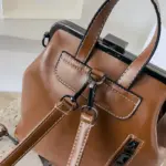 Vintage classic exquisite leather backpack - Image 18