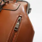 Vintage classic exquisite leather backpack - Image 4