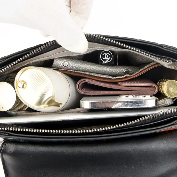 Flower embossed luxury satchel bag - Image 3