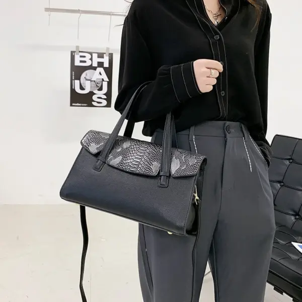 Snakeskin flap women luxury tote bag - Image 6