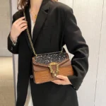 Sequined flap designer chain bag - Image 7