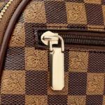 Wide strap checkered pattern designer bag - Image 5