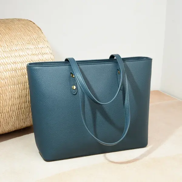 Large capacity vegan leather elegant tote bag - Image 10