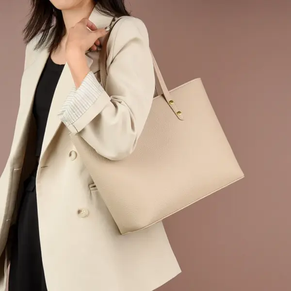 Large capacity vegan leather elegant tote bag - Image 12