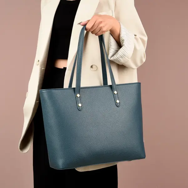 Large capacity vegan leather elegant tote bag - Image 15