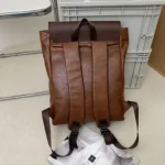 Vintage style high quality leather backpack - Image 8
