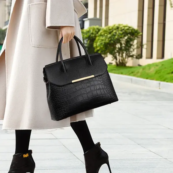 Crocodile curved elegant women tote bag - Image 12