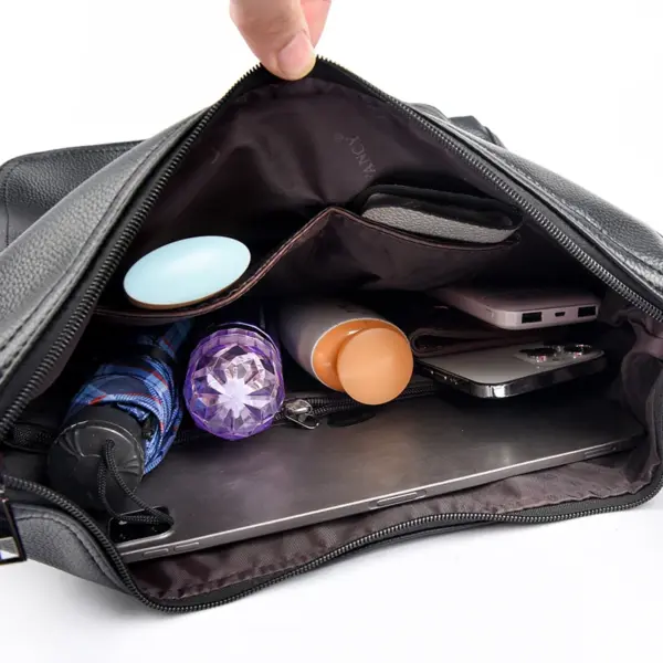 Triple usage vintage soft leather handbag - Image 4