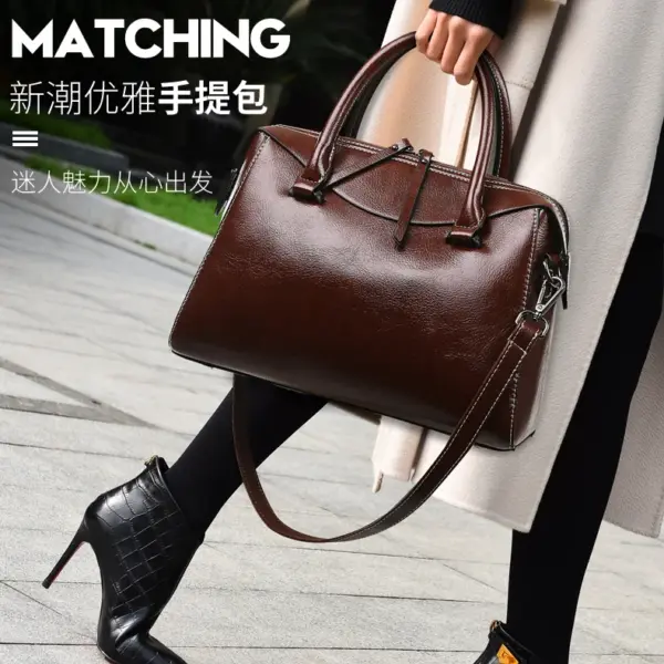 Vintage Luxury Zipper Commuter Bag - Image 16