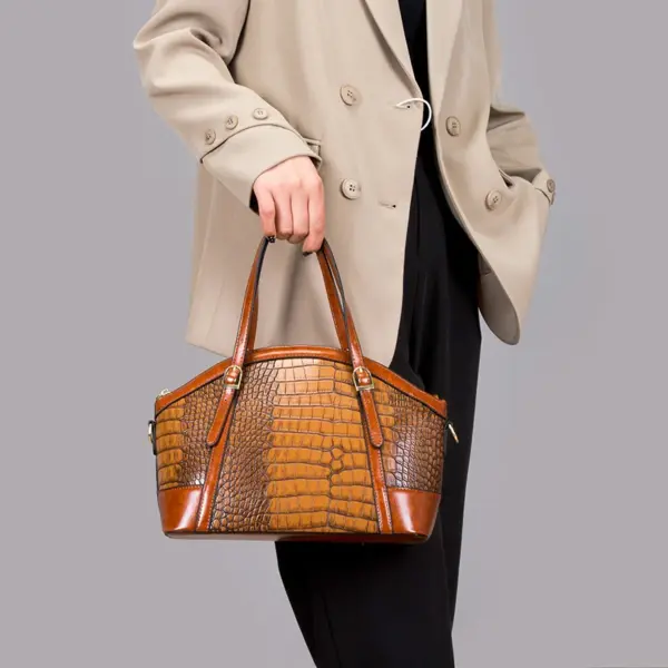 Croc embossed vintage shell designer bag - Image 8