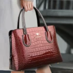Vintage bright leather croc embossed women handbag - Image 2