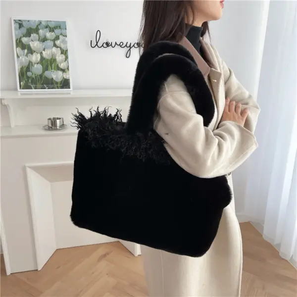 Large capacity faux fur velour fashion tote bag - Image 2