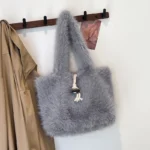 Soft faux fur shoulder tote bag - Image 12