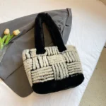Splicing design fur decor shoulder tote bag - Image 5