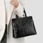 Large capacity croc embossed shoulder tote bag - Image 5
