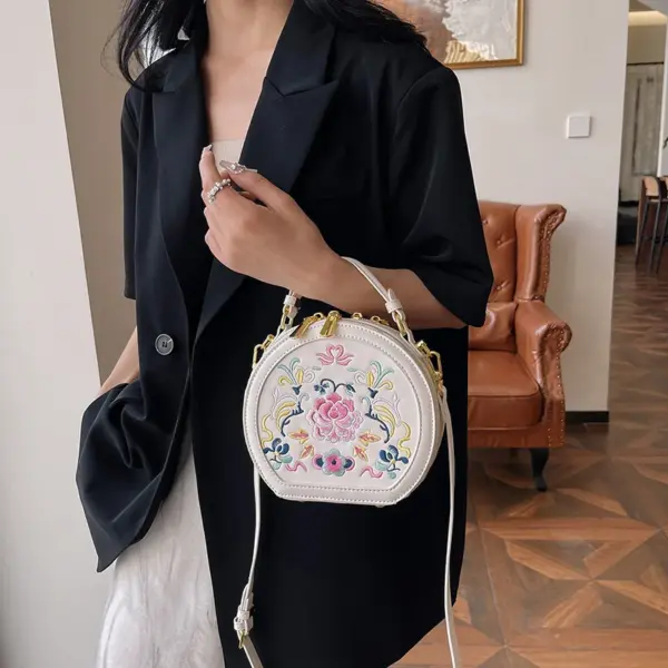 Round pattern flower embossed designer bag - Image 3