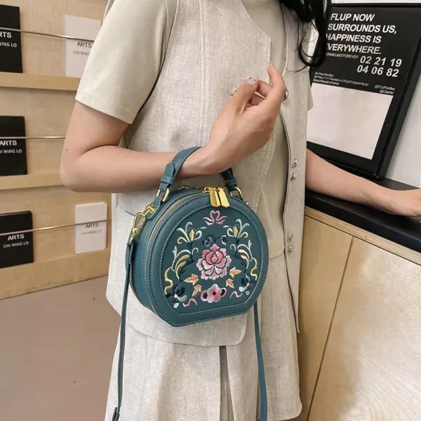 Round pattern flower embossed designer bag - Image 9
