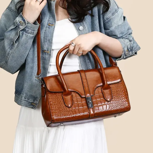 Vintage classic oil leather handbag - Image 17