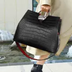 Large capacity crocodile luxury tote bag - Image 7